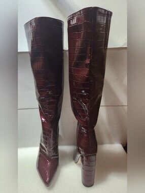 PRETTY LITTLE THING WOMEN BOOTS COLOR BURGUNDY SIZE UK 4 / US 6